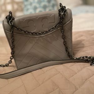 Tory Burch Alexa Convertible Crossbody Bag Lightly Worn in Light Grey